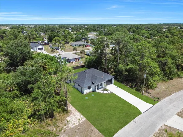 5035 Spinnaker Rd, Labelle, FL 33935