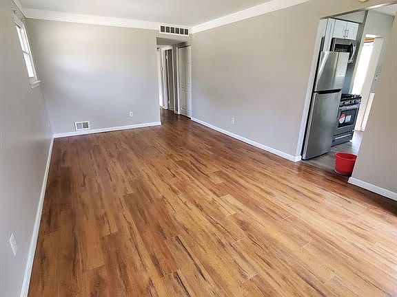3rd image of 24345 Pennie St