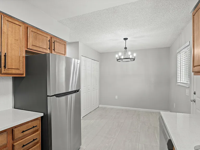 Explore this elegant kitchen space, perfect for culinary enthusiasts. Explore this elegant kitchen space, perfect for culinary enthusiasts.