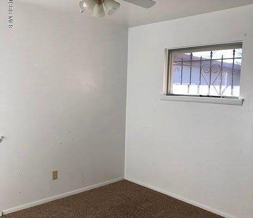 4th image of 3025 Crestridge Dr