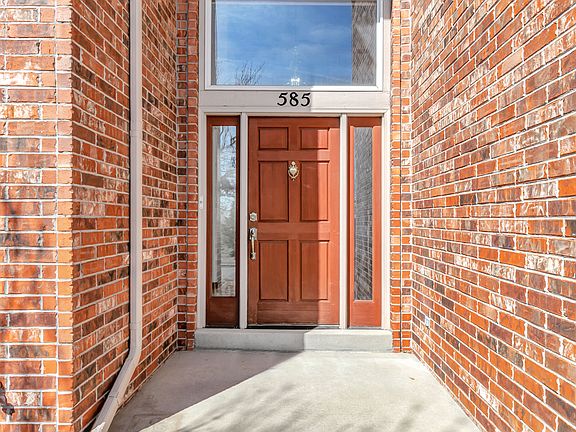 4th image of 585 Saint Andrews Ln