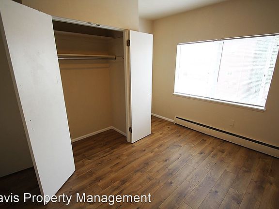 3rd image of 4528 20th Ave NE #15