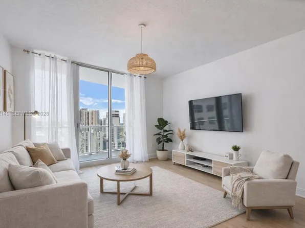 185 SW 7th St APT 2204, Miami, FL 33130