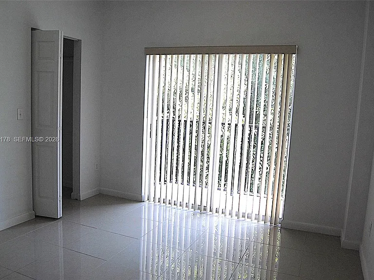 909 SW 15th Ave #4 — Photo 20