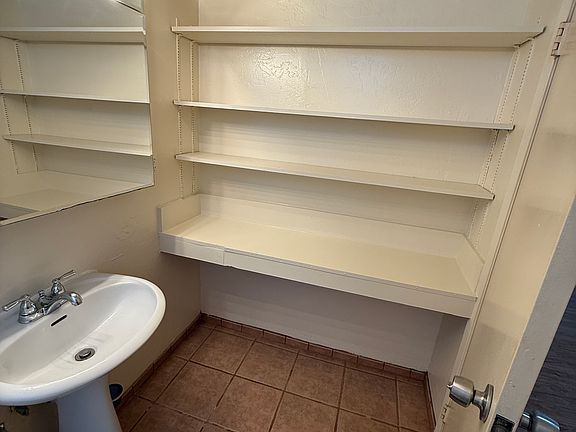 3rd image of 220 Juniper St APT 19