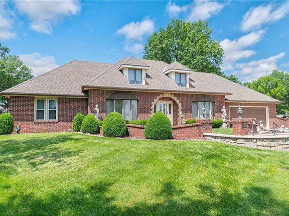 3rd image of 3704 S Beatrice Ct