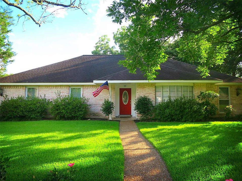 1st image of 708 Quaker Dr