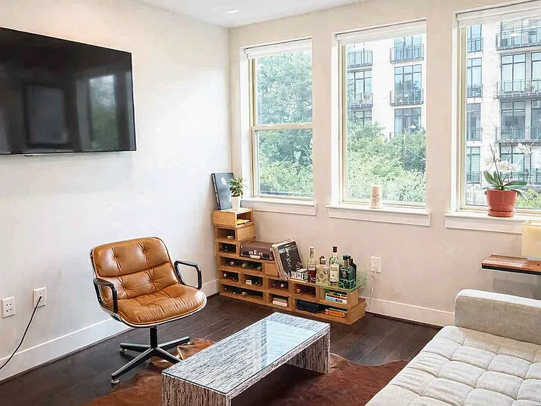 4819 Caroline St #2 — Photo 4