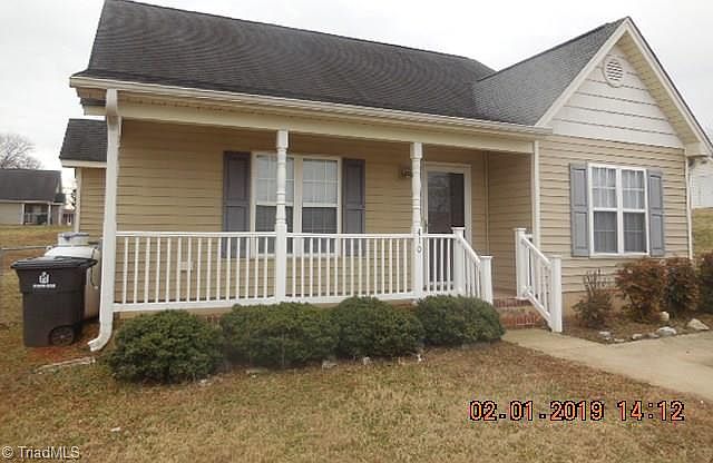 1st image of 410 Lomond Ct