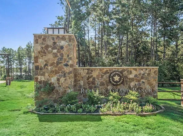 15976 Forest Mill Rd, Willis, TX 77378