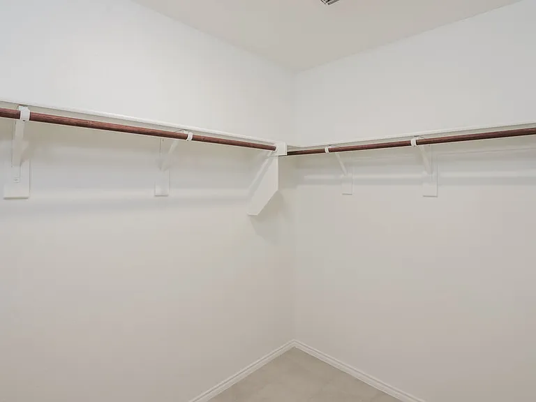 1149 Crestview Dr — Photo 14