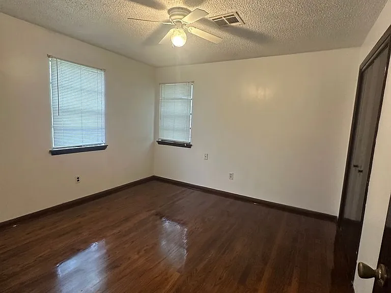 3300 S Post Rd — Photo 38