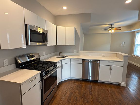 2nd image of 167 Hampshire St #16
