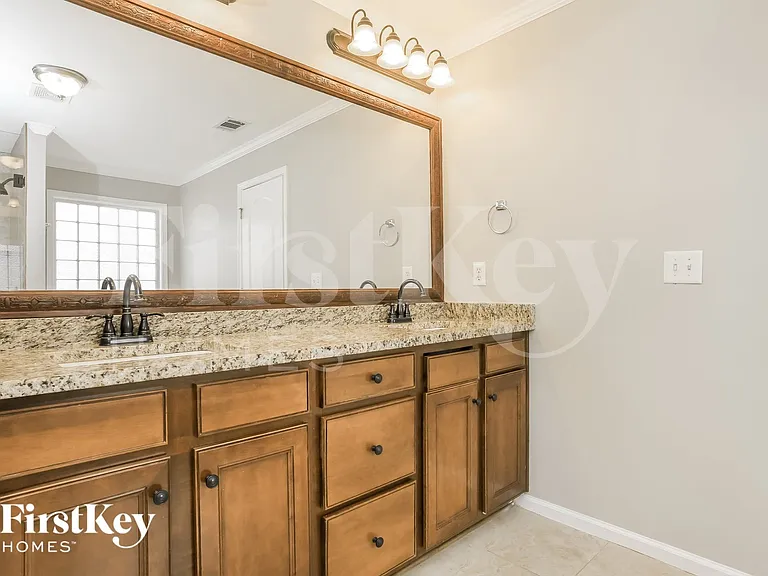 117 Lenore Way — Photo 11