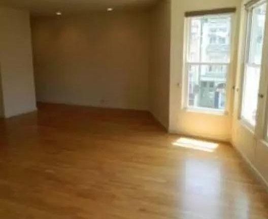 5th image of 199 Tiffany Ave APT 206