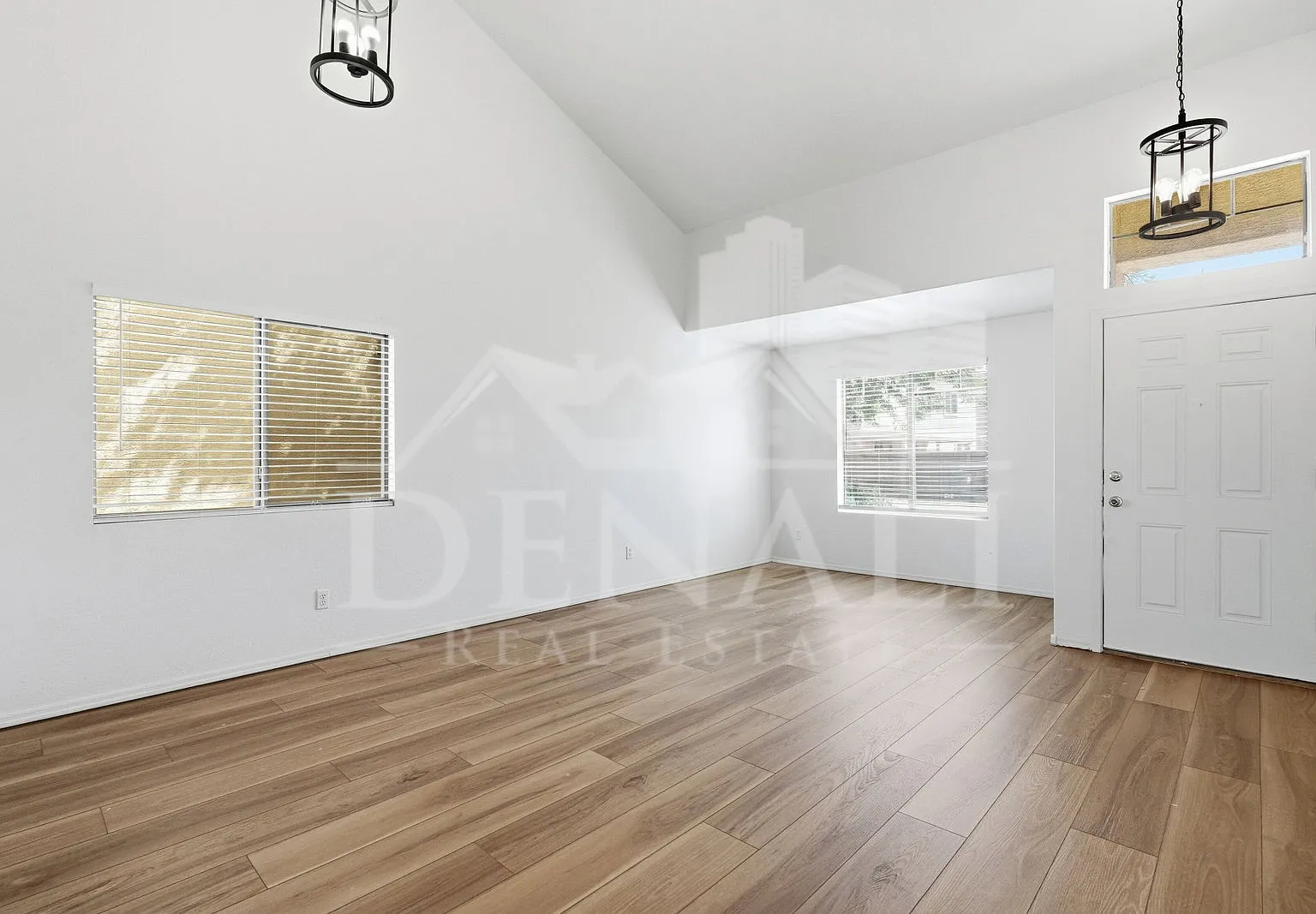 4 bed, 2.5 bath, 2145 sqft, $2,095 — Photo 4