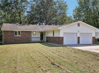204 Oak St, Windsor, MO 65360