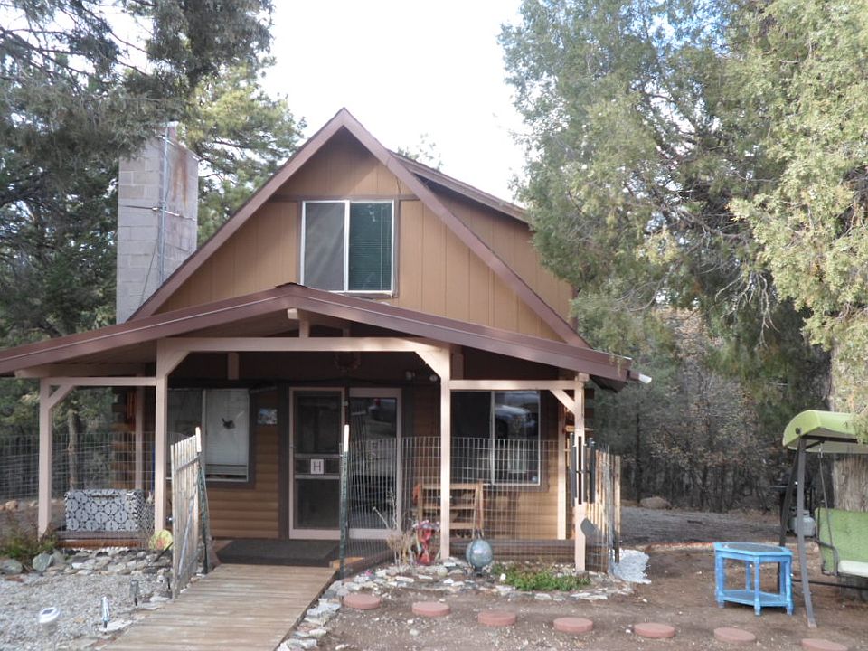 front of house with porch