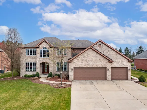 1140 Perthshire Ln, Dyer, IN 46311