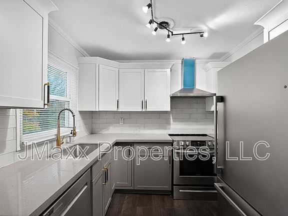 4th image of 1068 Rebel Forest Dr SE