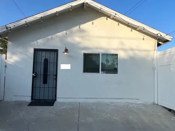 7 Sale Ave, Canoga Park, CA 91304
