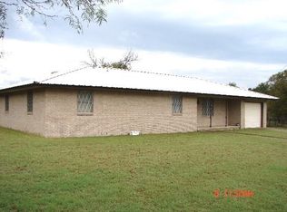 312 S Leon St, Gustine, TX 76455