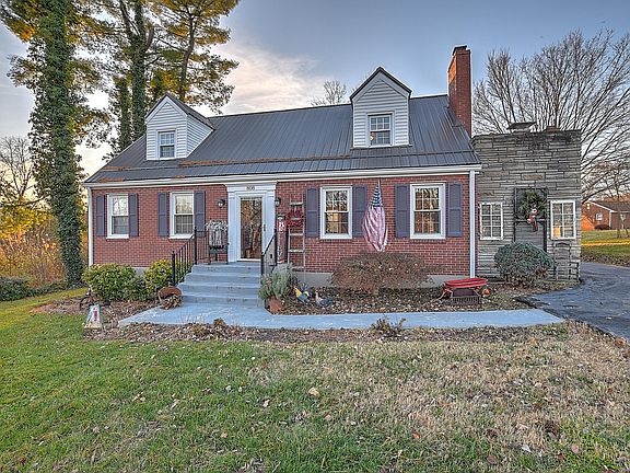 2nd image of 808 Fairmont Ave