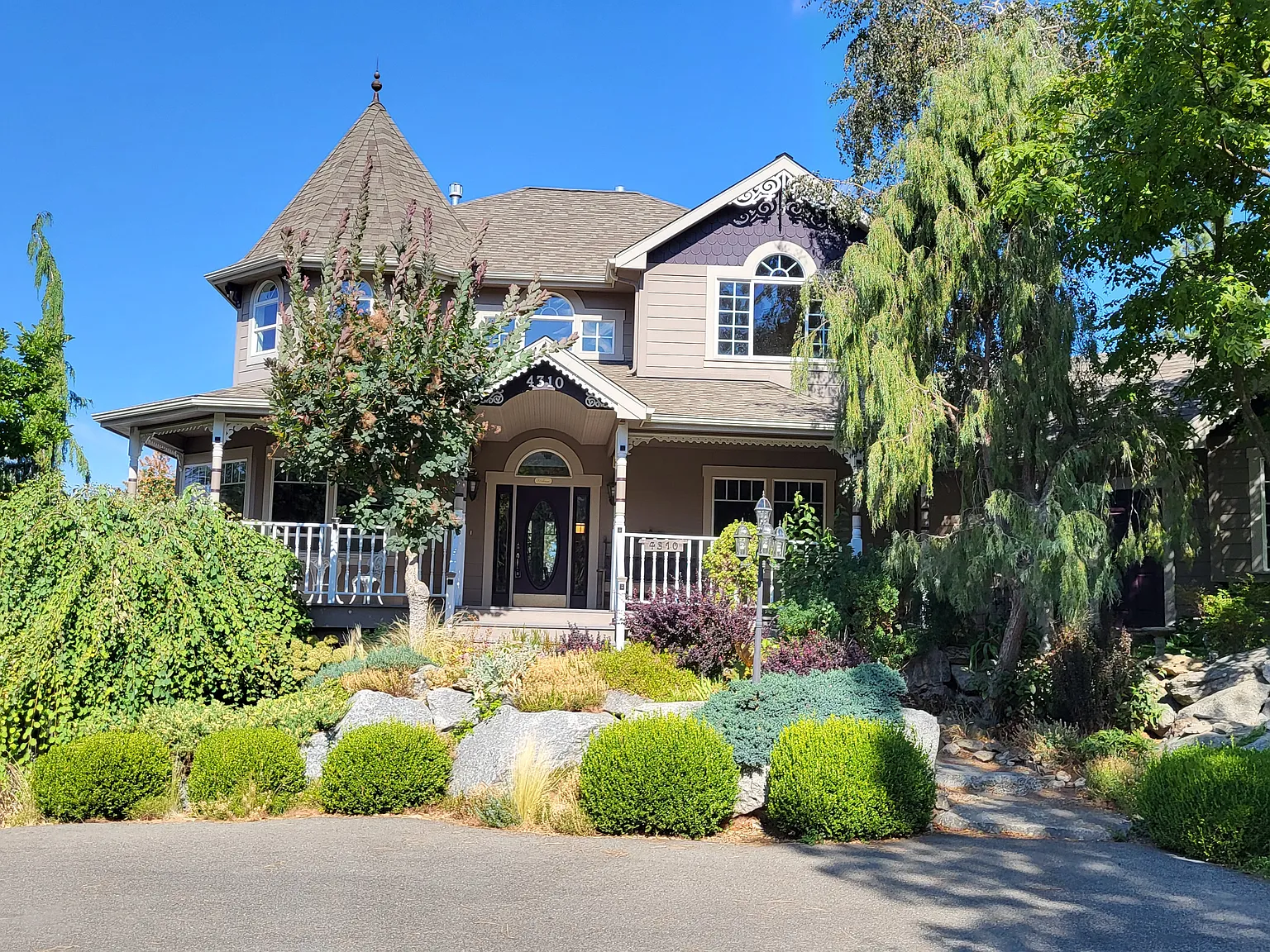 4 bed, 3.5 bath, 3296 sqft, $3,800 — Photo 4