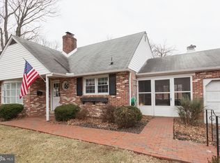 1031 9th Ave, Folsom, PA 19033