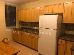 2406 29th St APT 1, Astoria, NY 11102