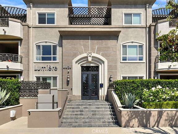 4th image of 4424 Whitsett Ave APT 107