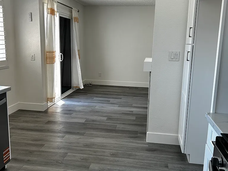 11912 Liverpool Ln — Photo 22