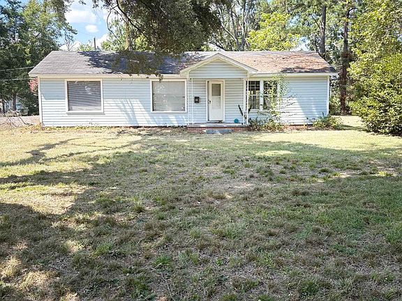2nd image of 901 Filhiol Ave