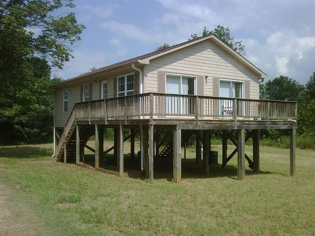 2nd image of 2822 Huffine Mill Rd