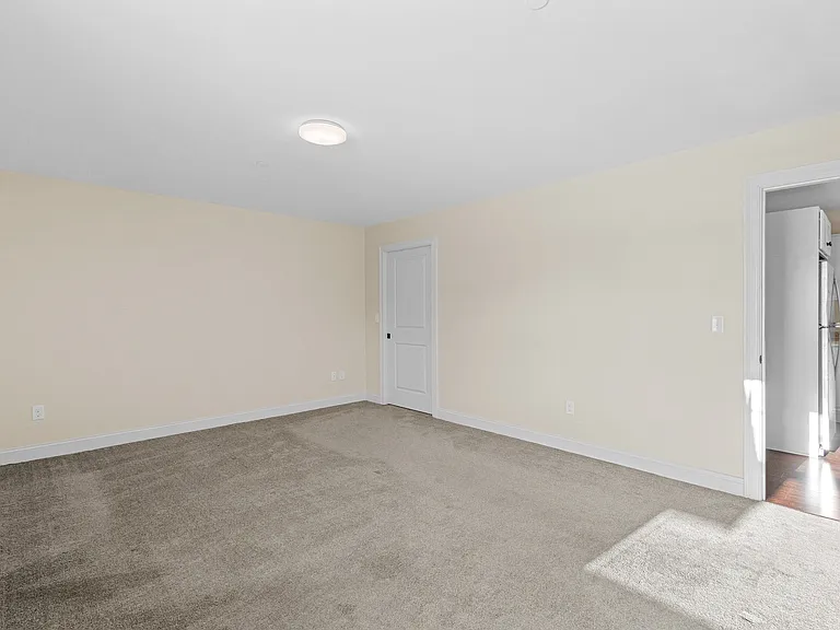 Cumberland Foreside Village Apartments — Photo 15