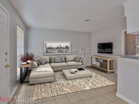 3rd image of 310 Yaupon St APT 206