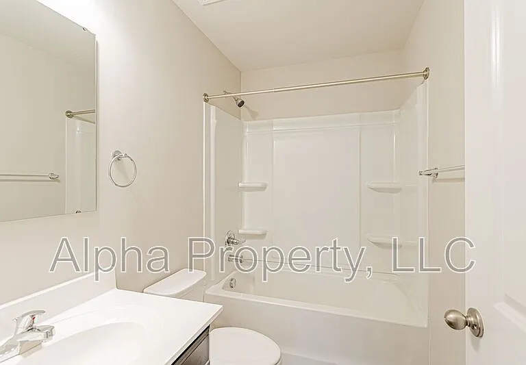 10 Torrington Dr — Photo 9