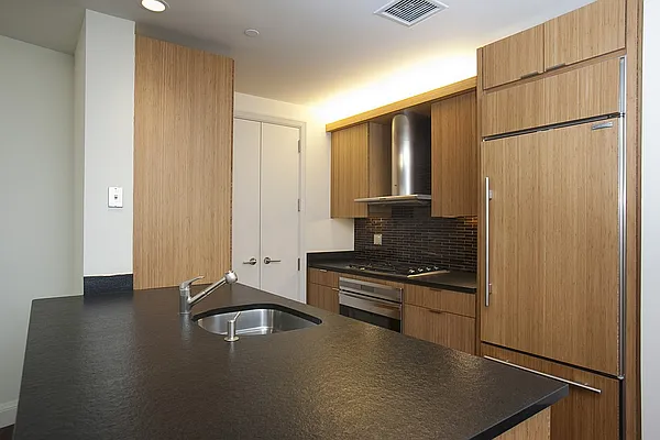 Sold by LG Fairmont Group | media 7