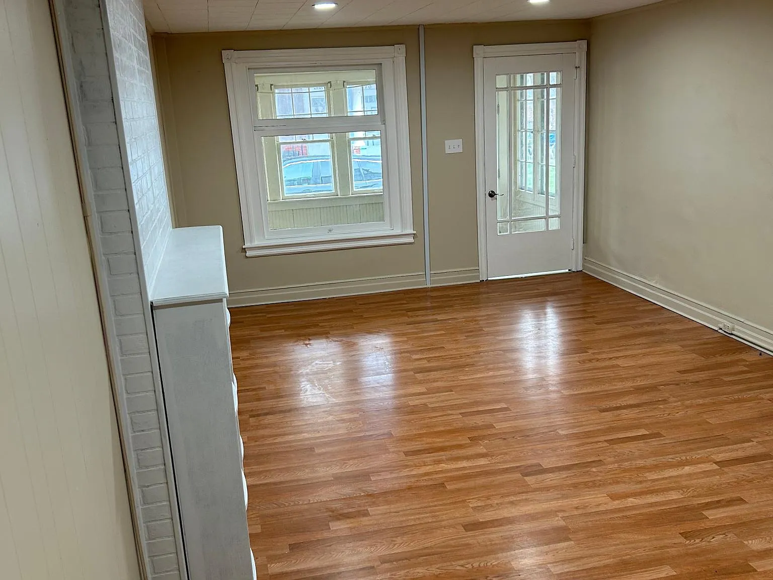 3 bed, 1.5 bath, 1600 sqft, $1,750 — Photo 2