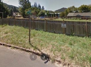 7388 Main St, Springfield, OR 97478