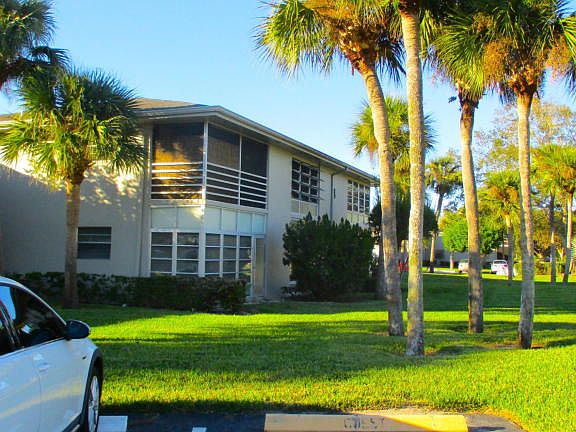 2nd image of 4 Lake Vista Trl APT 204