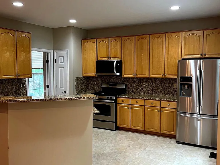 47370 Victoria Falls Sq — Photo 11