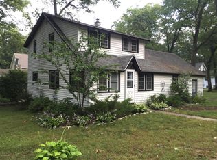 15805 Cherry St, Spring Lake, MI 49456