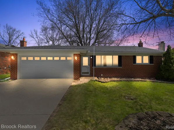 691 Ashburnham St, Auburn Hills, MI 48326
