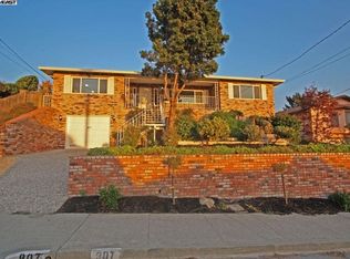 907 Spruce Ct, Rodeo, CA 94572