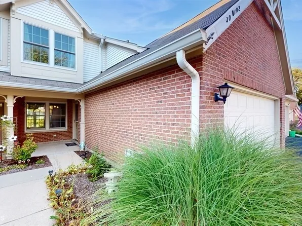 30W102 Fairfax Ct Unit 0, Warrenville, IL 60555