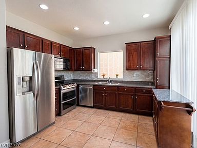 7582 Whiskey Moon St, Las Vegas, NV 89139, photo 5