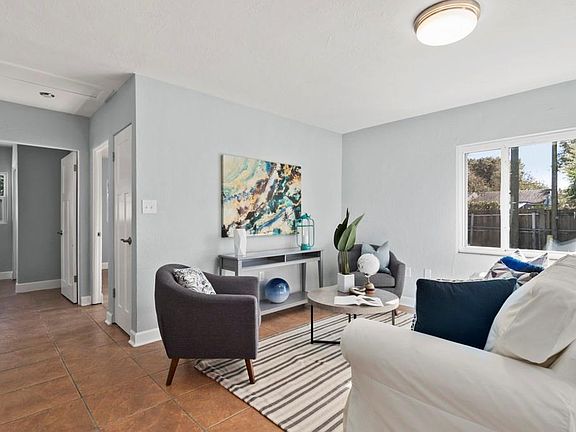 4th image of 1036 W Fairbanks Ave
