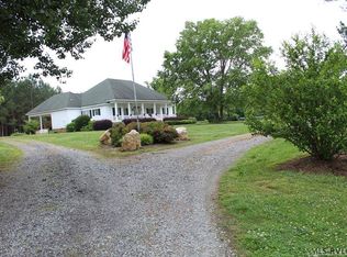 2835 Dry Bread Rd, White Plains, VA 23893