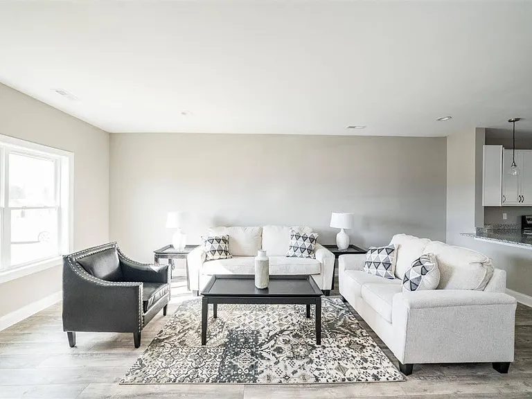59 Melissa Ln — Photo 2